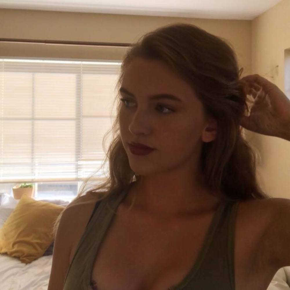 Meet your Posher, Mina